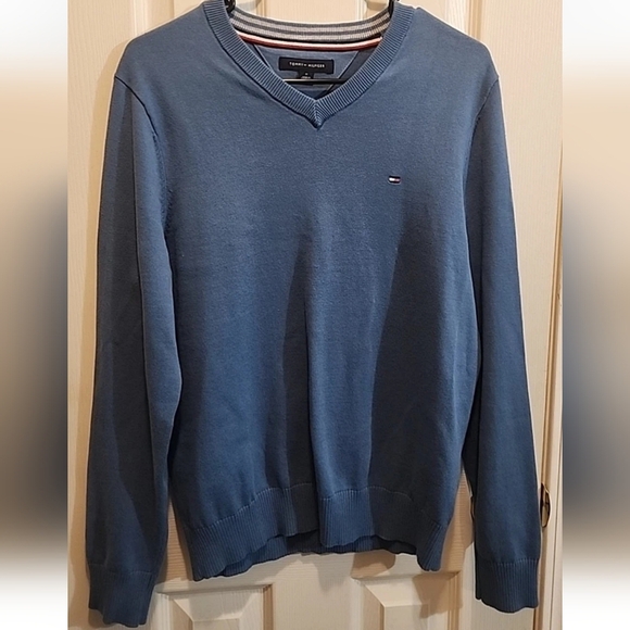 Tommy Hilfiger Men's Size Medium Pullover Sweater Vneck Classic Knit Logo Teal - Picture 1 of 5